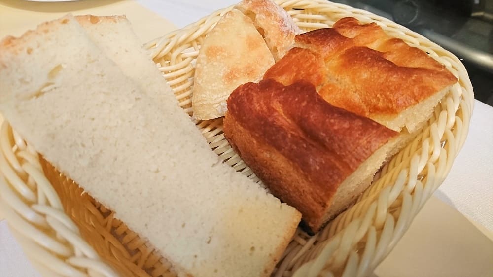 ラ・ベットラ・ダ・オチアイ ナゴヤのパン２