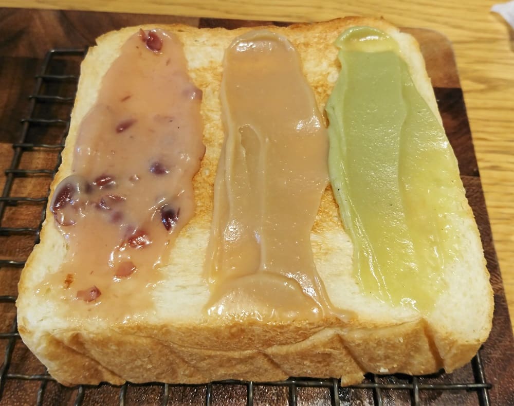 『嵜本&jam』のトースト