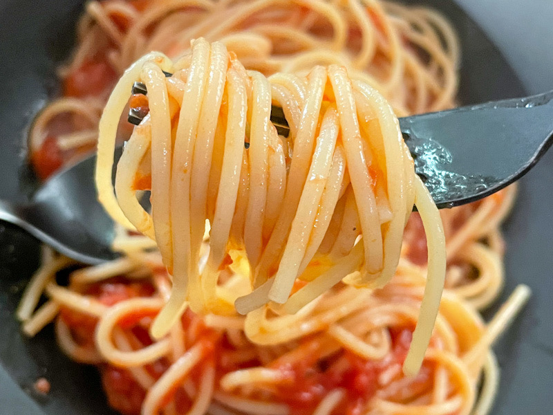 フローリアのトマトソースで作ったパスタ　パスタアップ